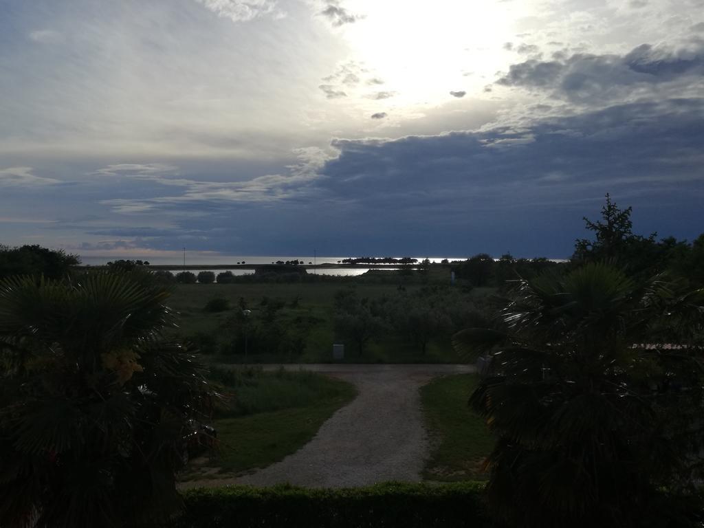 Apartments Sunset Colours Umag Rozac المظهر الخارجي الصورة